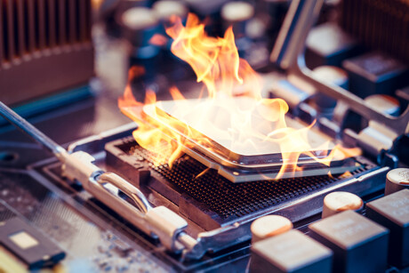 Gold structures boost spin wave transfer to prevent overheating