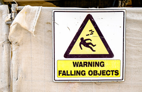 Reducing the risk of falling objects on worksites Reducing the risk of falling objects on worksites