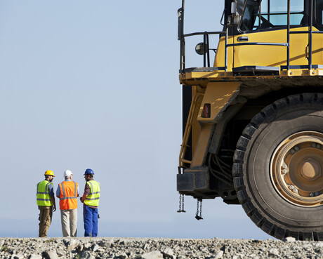 Reducing hazards during mining haul truck maintenance