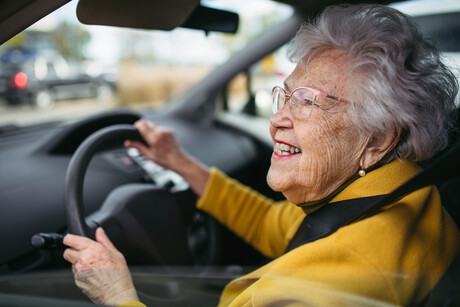 Should older people take driving lessons?