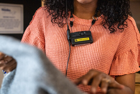 Retail workers call for more safety tech this holiday season