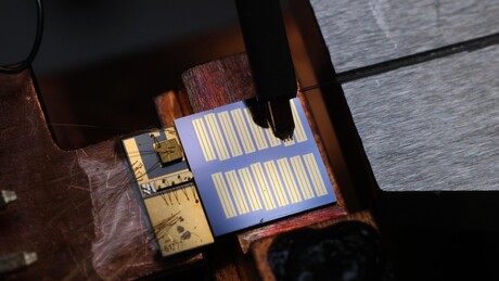 Compact comb lights the way for next-gen photonics Compact comb lights the way for next-gen photonics
