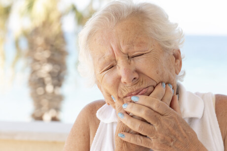 Survey: Affordability leads over-65s to skip vital dental