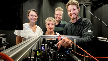 'Optical tweezers' could help study living cells 'Optical tweezers' could help study living cells