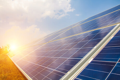 New nanostructural layer enhances silicon solar cell efficiency