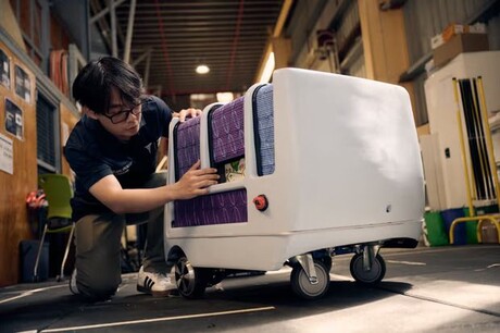 Australian-made robot for temperature-controlled food delivery