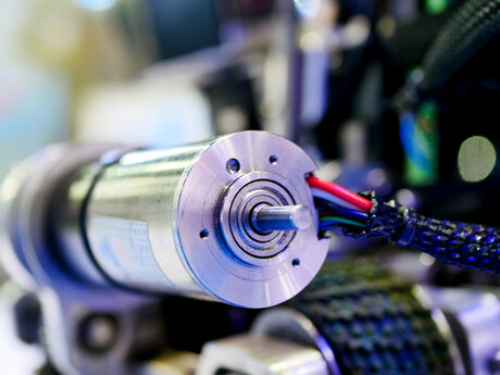 Implementing encoders: Noise and signal distortion considerations