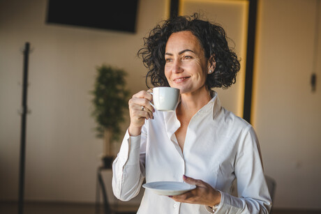 Drinking coffee linked with healthy aging in women