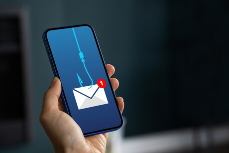 Cybersecurity starts with employees Cybersecurity starts with employees