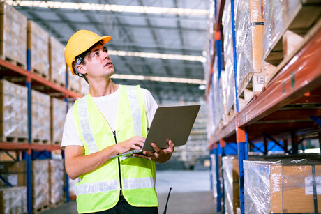 Oracle launches warehouse management tool
