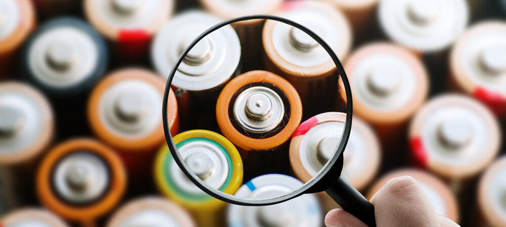 Simple algorithm predicts lithium battery failure