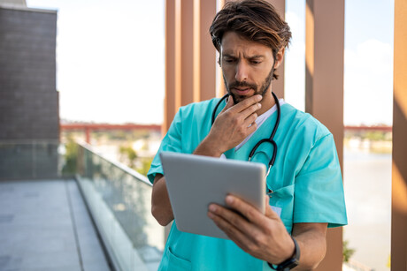 Doctors at breaking point — can AI medical scribes help? Doctors at breaking point — can AI medical scribes help?