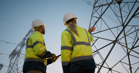 AusNet launches distribution traineeships AusNet launches distribution traineeships