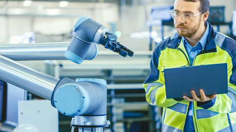 Researchers develop robot skin with both touch and vision