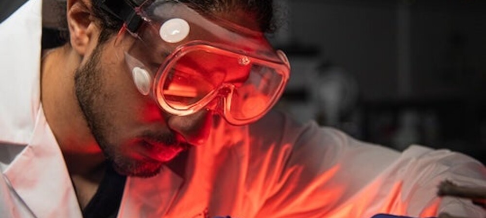 Novel method to grow ultrathin semiconductors on electronics