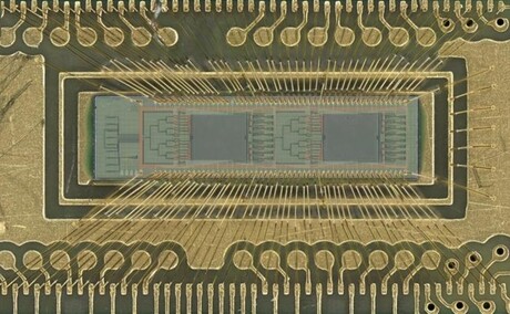 Light-based chip boosts AI power efficiency Light-based chip boosts AI power efficiency