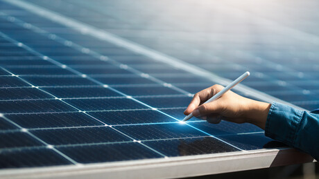 Advancing perovskite solar cell commercialisation with AI Advancing perovskite solar cell commercialisation with AI