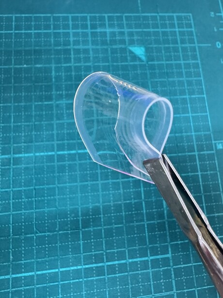 Flexible optical sensor detects pressure and location