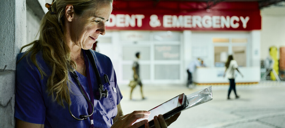 Is AI better than doctors and nurses at triaging ED patients?