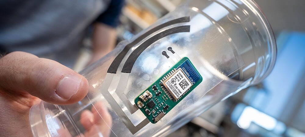 Sweat sensor sticker monitors vitamin C in real time