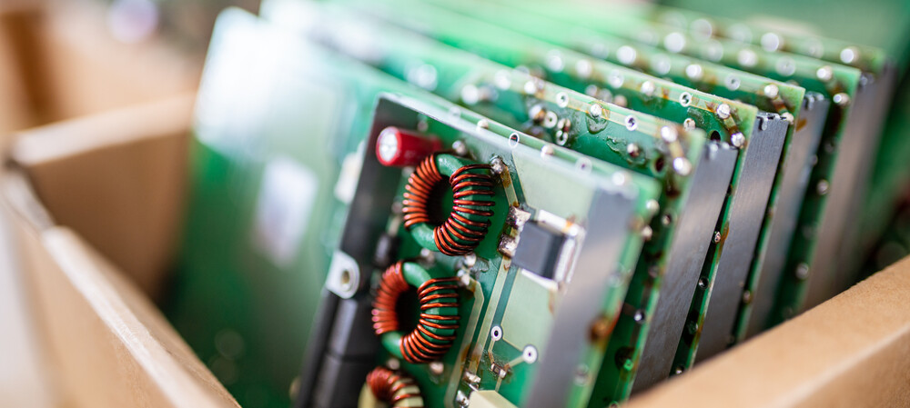 Mechanical strain boosts lead-free ferroelectrics