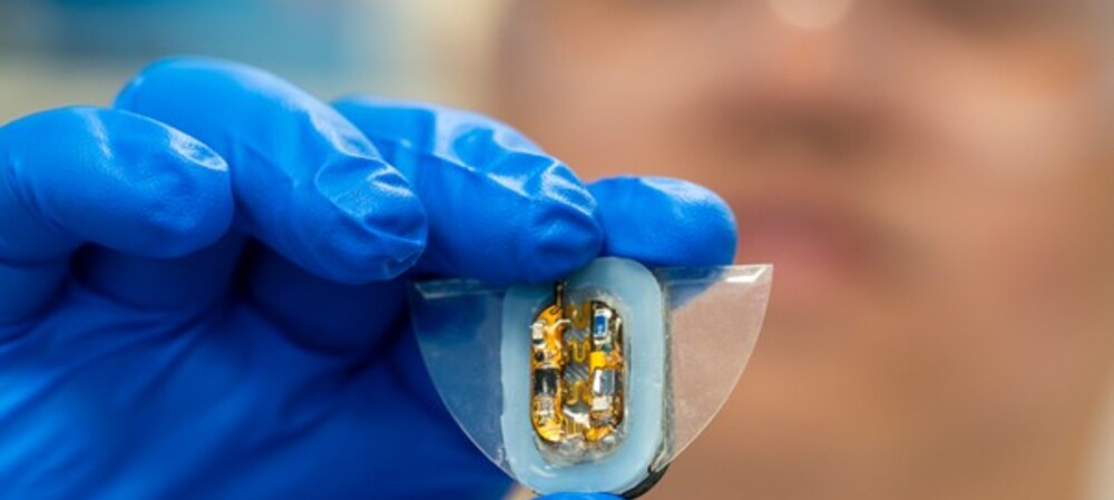 Soft robot uses magnetic fields to power itself autonomously