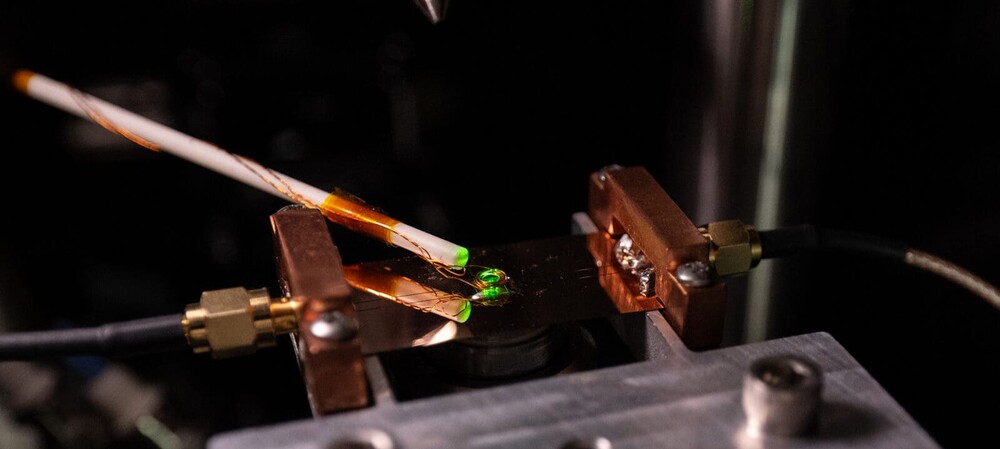 Diamond sensor reveals hidden magnetic fluctuations