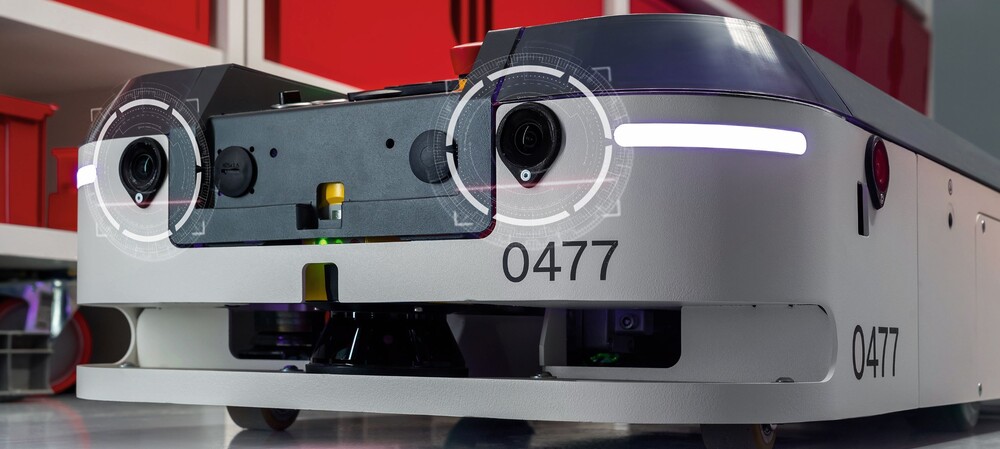 Seeing with AI: flexible navigation in dynamic environments with Visual SLAM