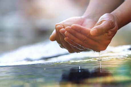 Floating desalination solution&nbsp;to combat water scarcity