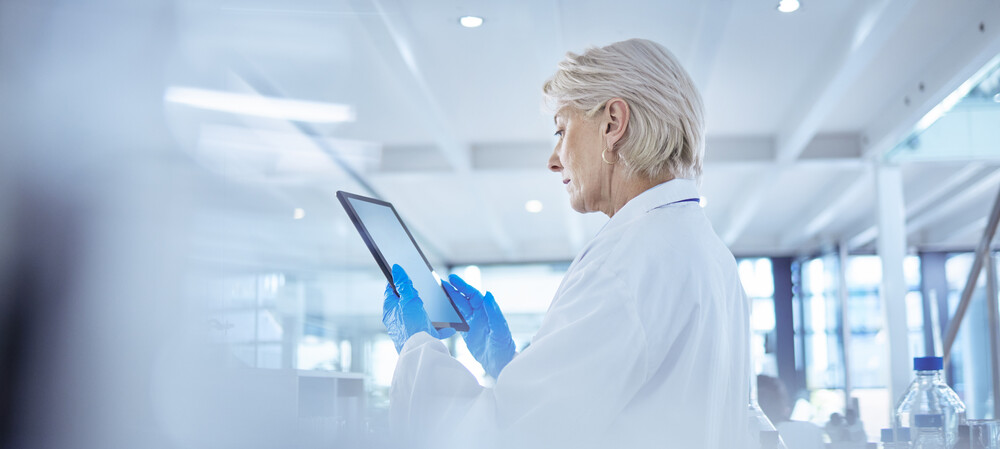 From assistance to agency in biopharma R&amp;D: benefits of next-gen AI-native lab notebooks