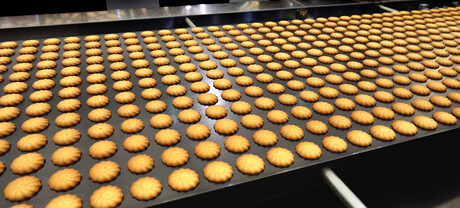 Smarter liquid application in bakeries