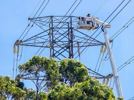 In-vehicle WWAN solutions: redefining connectivity for utilities operations