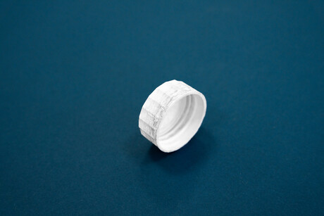 Fibre-based solution for caps in development