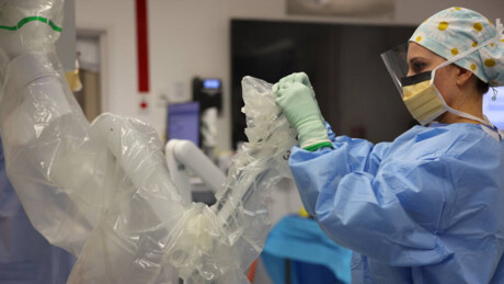 Surgical robot expands its scope of procedures