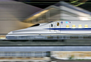What the Japanese bullet train can teach us about cutting emissions