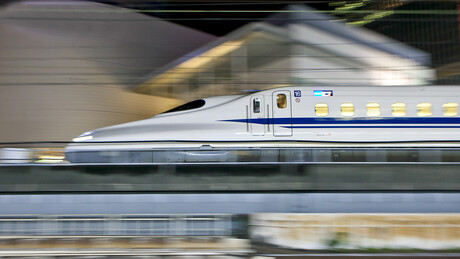 What the Japanese bullet train can teach us about cutting emissions