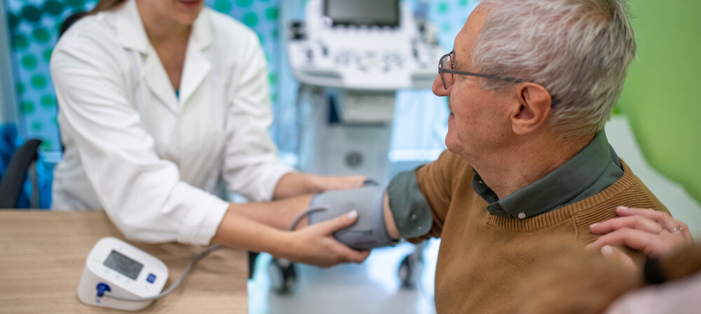 Irregular blood pressure patterns and dementia-associated brain changes