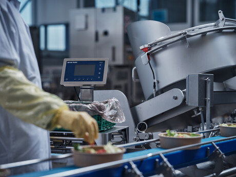 From Manual Weighing to Intelligent Quality Control with METTLER TOLEDO's IND400