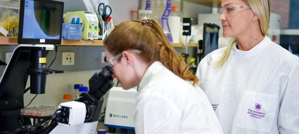 A neuroscientist and biochemist's antiviral lightbulb moment
