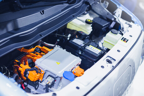 Could urea be used to create electric vehicle batteries?