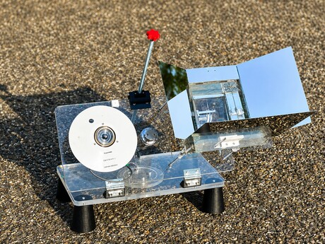 Hybrid system integrates power, heating and cooling