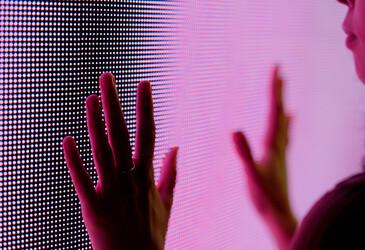 New approach brings OLEDs to microchip scale
