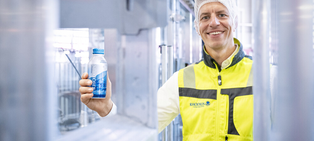 Bottling line for resealable aluminium beverages