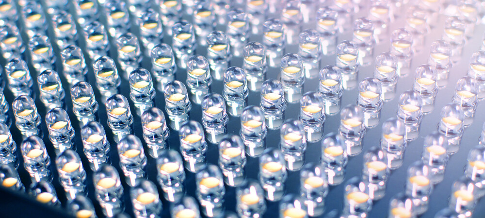 New insights into hybrid LED efficiency