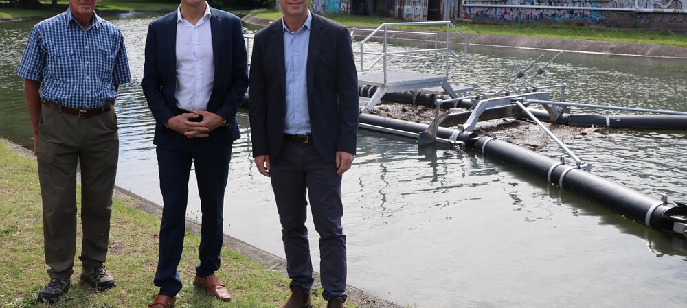 Rubbish system removes litter from urban waterway