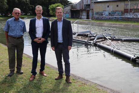 Rubbish system removes litter from urban waterway