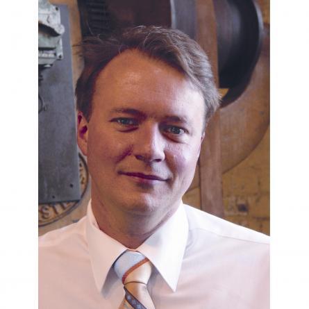 Dr Chris Nicol wins prestigious award